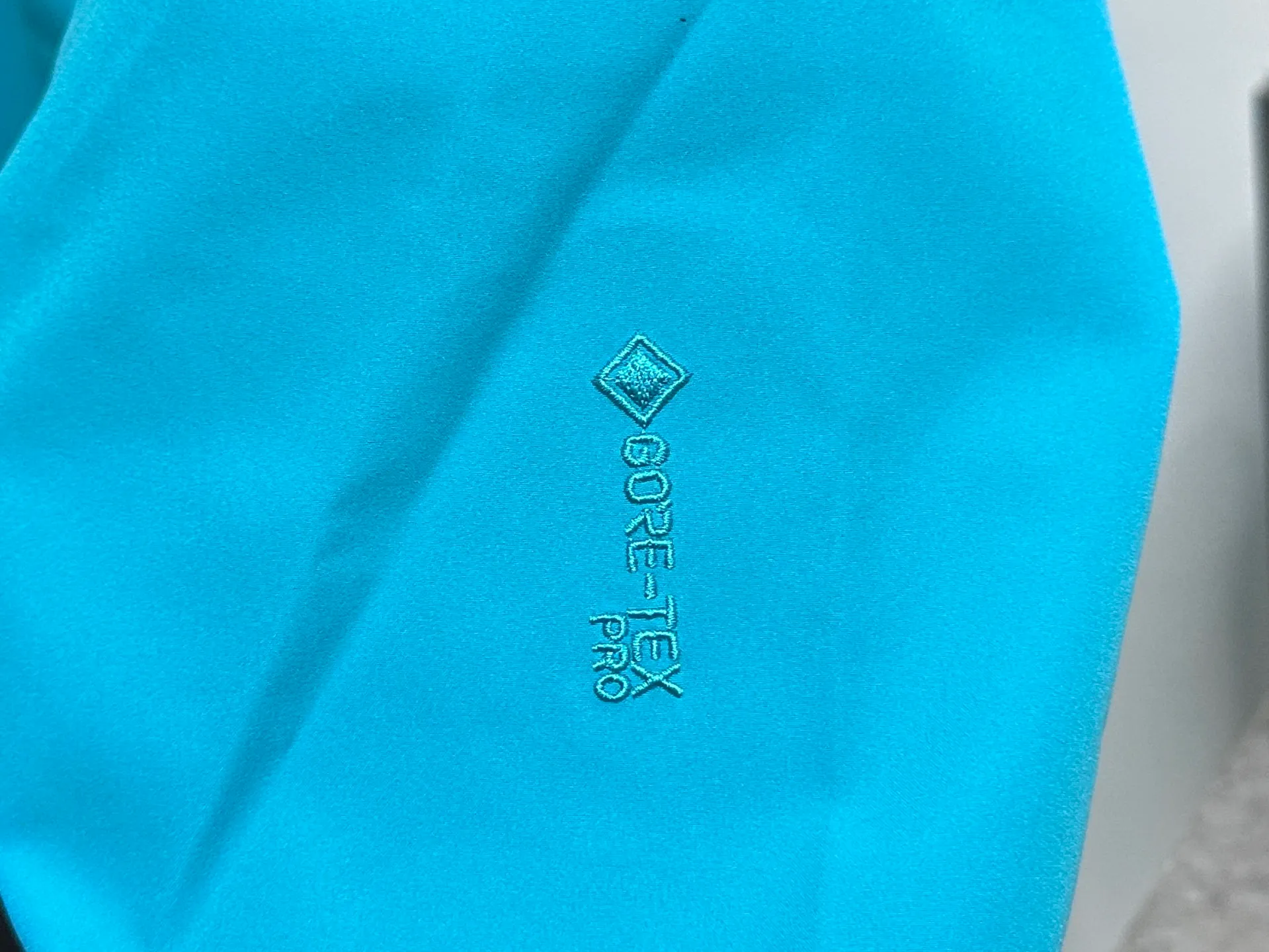 （ ）7 【ARCTERYX】 Breathable ! ！GORE-TEX， ， ， ， 。 ， ， 。Lightweight Series ！ Quality ！ Lightweight ， Lightweight 。 Series ， ， E 3D ， GORE-TEXPRO ，， 20000、Breathable 10000 N X ，Lightweight ， ， Size：S-XXL